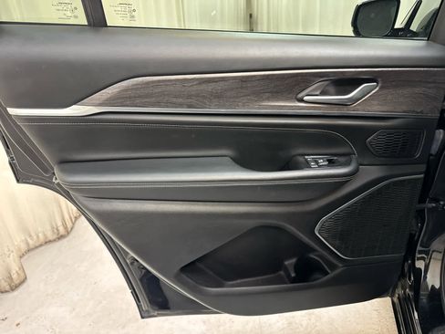 Used 2023 Jeep Grand Cherokee L Overland image 30