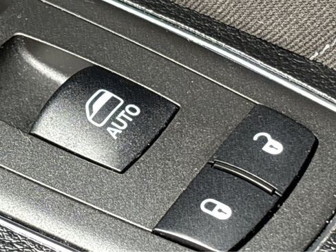 Used 2021 Dodge Charger SXT w/ Blacktop Package image 23