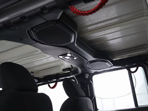 Used 2021 Jeep Wrangler Unlimited Sport image 28