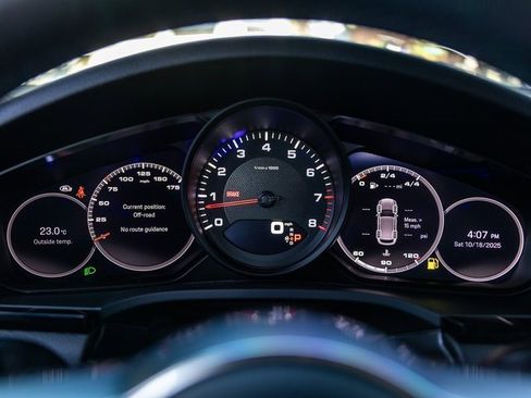 Certified 2023 Porsche Cayenne Platinum Edition w/ Premium Package Plus image 51