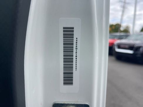 Used 2024 Chevrolet Low Cab Forward image 29