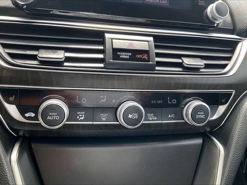 Used 2018 Honda Accord EX-L image 21