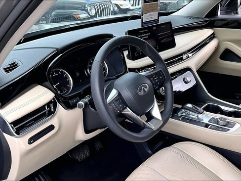 Used 2023 INFINITI QX60 Pure FWD image 17