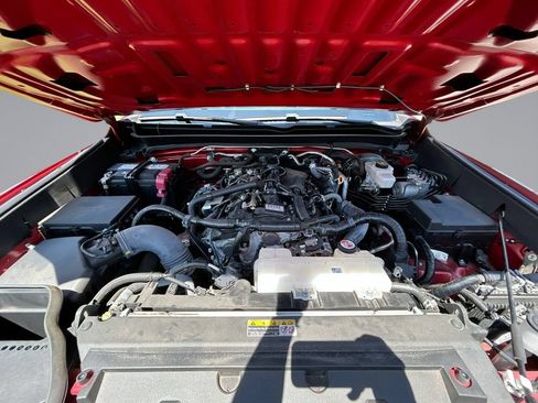 Used 2024 Toyota Tacoma TRD Off-Road AWD/4WD image 32