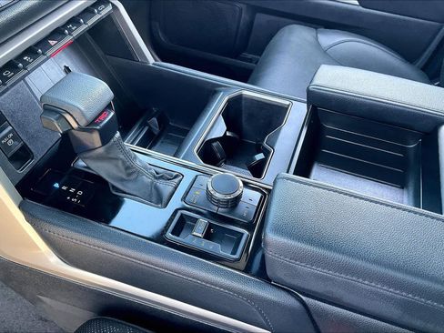 Used 2025 Toyota Tundra Limited w/ TRD Off-Road Package AWD/4WD image 17