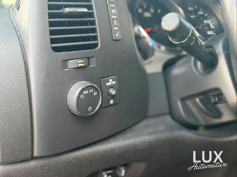 Used 2011 Chevrolet Silverado 2500 LT w/ Interior Plus Package RWD image 34