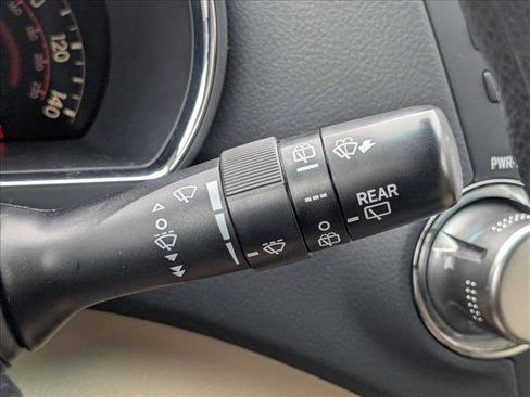 Used 2011 Toyota Highlander Base image 7