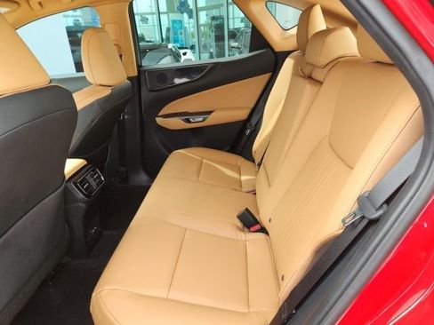 Used 2024 Lexus NX 250 FWD w/ Towing Package (2000 Lbs) image 18