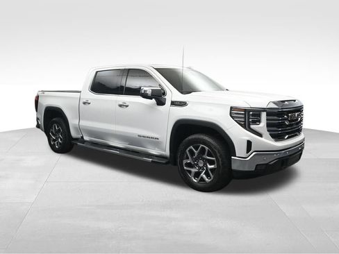 Used 2023 GMC Sierra 1500 SLT w/ SLT Premium Plus Package AWD/4WD image 7