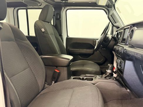 Used 2021 Jeep Wrangler Unlimited Sport AWD/4WD image 17