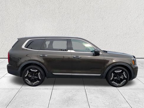 Used 2023 Kia Telluride S w/ S Sunroof Package AWD/4WD image 2