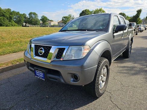 Used 2016 Nissan Frontier SV RWD image 3