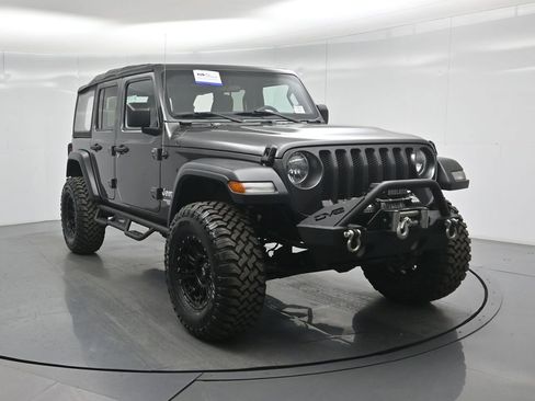 Used 2018 Jeep Wrangler Unlimited Sport image 51