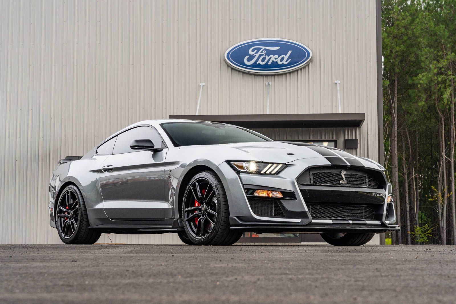Used 2021 Ford Mustang Shelby GT500 RWD image 1