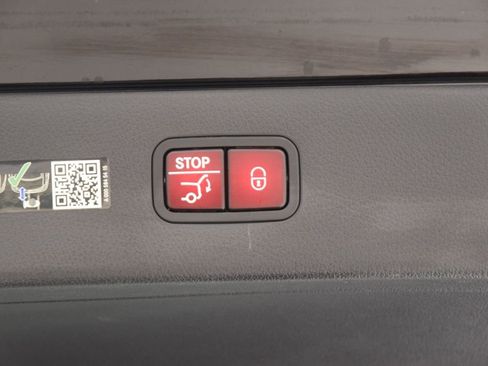 Certified 2023 Mercedes-Benz EQS 580 4MATIC Sedan image 30