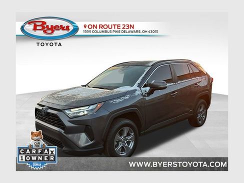 Used 2022 Toyota RAV4 XLE image 1