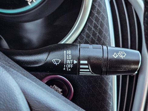 Used 2025 Chevrolet Malibu LT FWD image 27