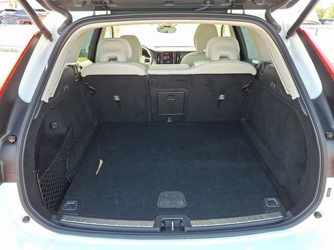Used 2023 Volvo XC60 B6 Ultimate image 22