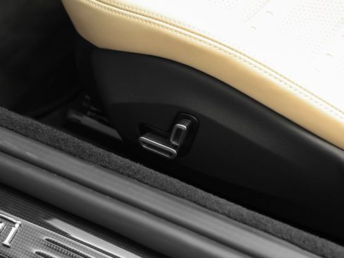 Certified 2025 Ferrari Roma Spider image 41