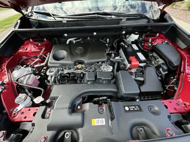 Used 2025 Toyota RAV4 XLE FWD image 23