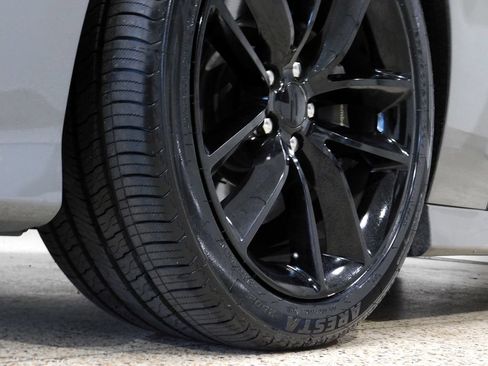 Used 2018 Dodge Charger R/T Scat Pack RWD image 26