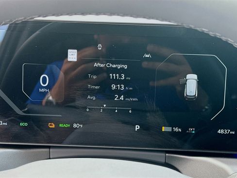 Used 2026 Kia EV9 Land image 9