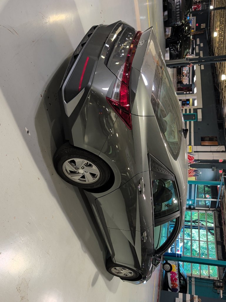 Used 2026 Hyundai Elantra SE FWD image 11