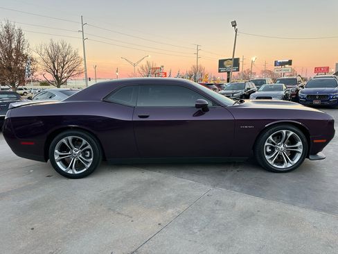 Used 2021 Dodge Challenger R/T image 8