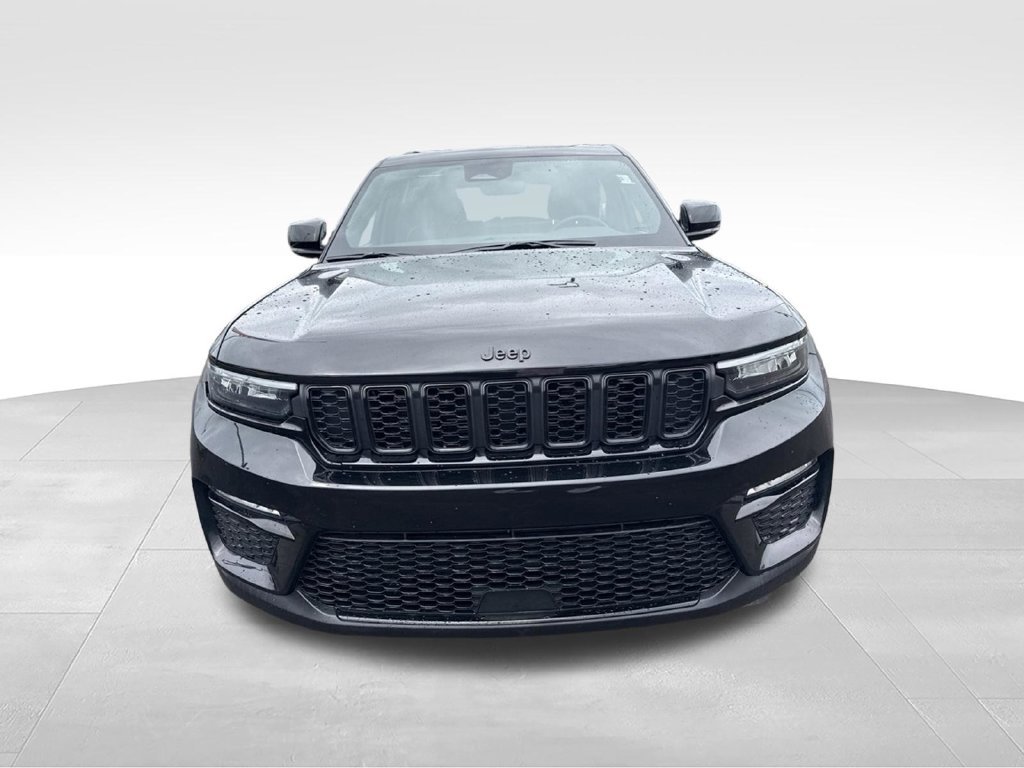 Certified 2024 Jeep Grand Cherokee Limited w/ Black Appearance Package AWD/4WD image 9