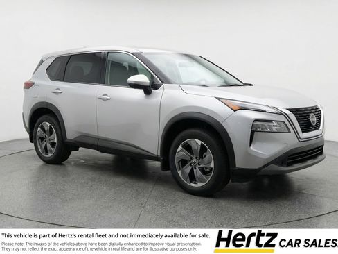 Used 2025 Nissan Rogue SV image 1