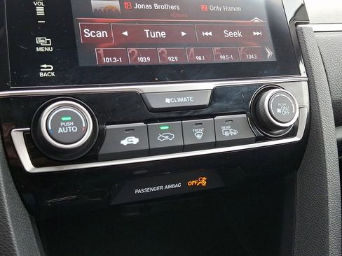 Used 2018 Honda Civic EX image 16