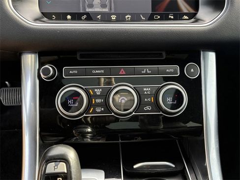 Used 2017 Land Rover Range Rover Sport HSE image 27