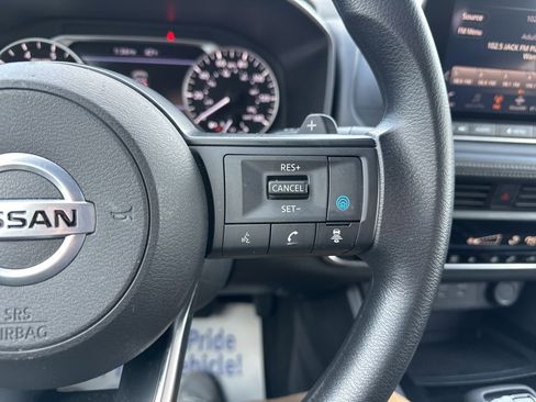 Used 2024 Nissan Rogue SV image 66