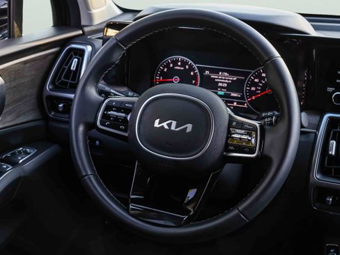 Certified 2023 Kia Sorento S AWD/4WD image 12