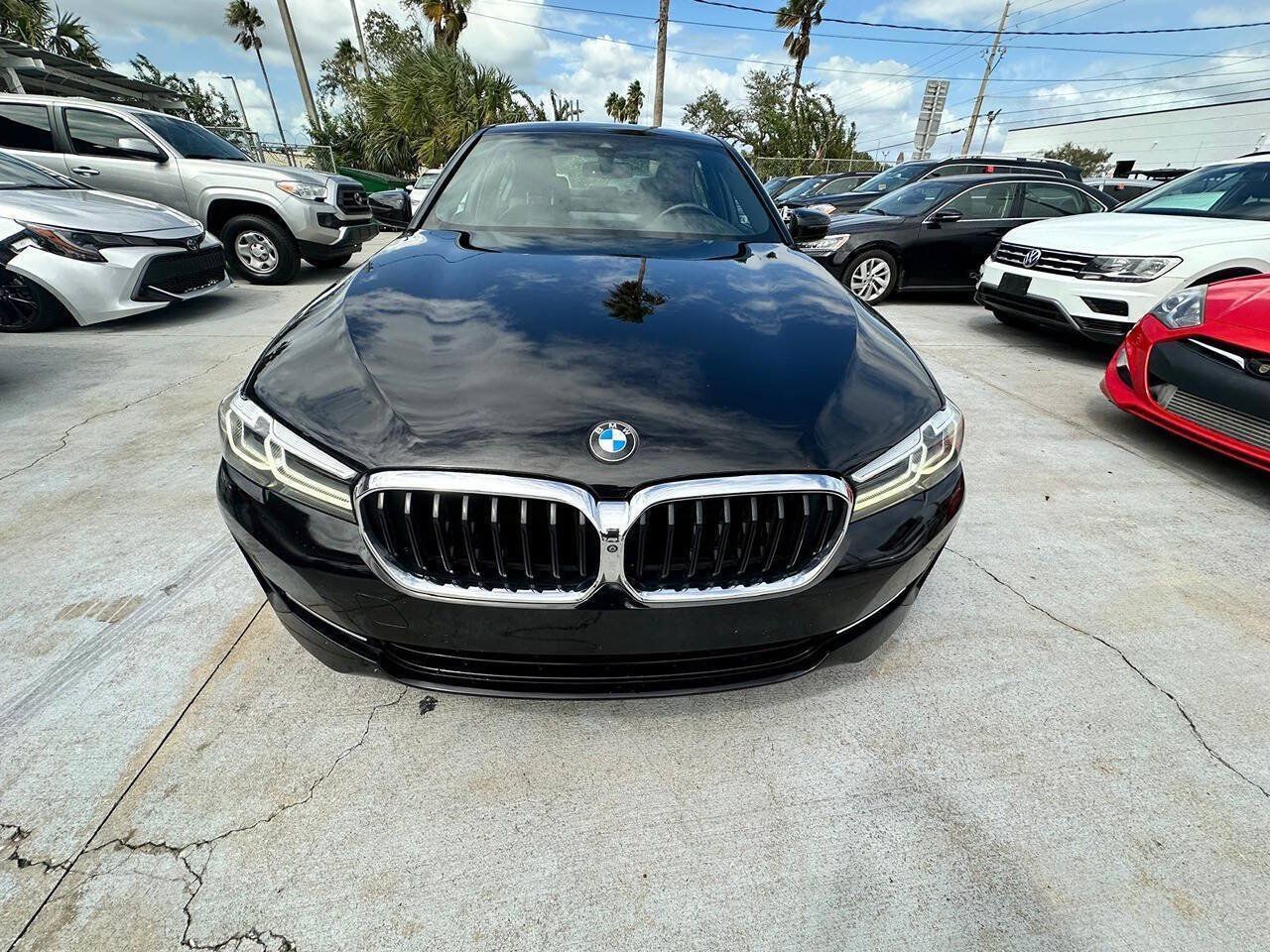 Used 2021 BMW 530i w/ Convenience Package RWD image 1