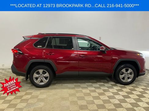 Used 2024 Toyota RAV4 XLE w/ Convenience Package image 4