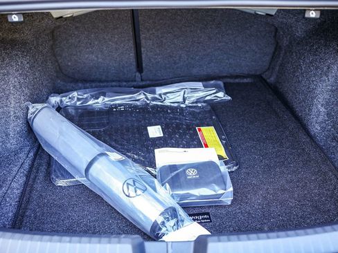 New 2026 Volkswagen Jetta SE image 38