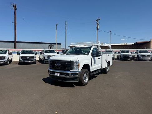 New 2026 Ford F250 XL w/ XL Chrome Package AWD/4WD image 5