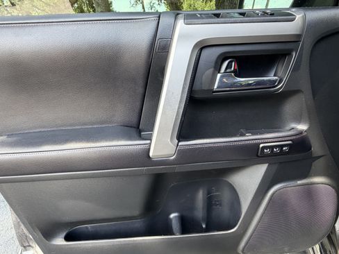 Used 2018 Toyota 4Runner Limited RWD image 13