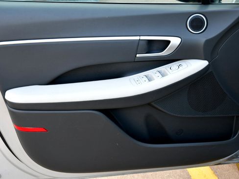 Used 2025 Hyundai Sonata SEL image 6