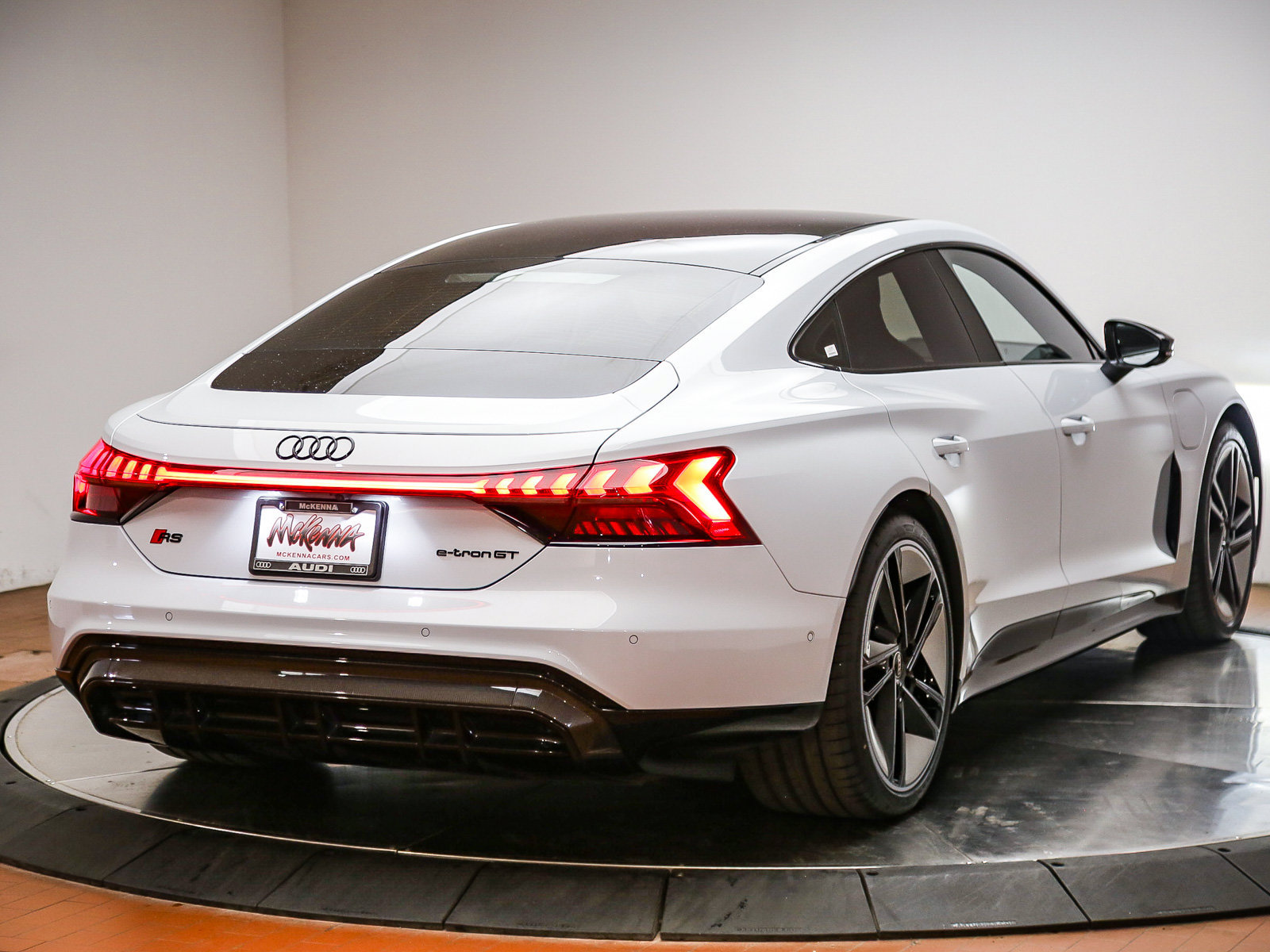 Certified 2024 Audi RS e-tron GT w/ Ceramic Brake Package AWD/4WD image 7