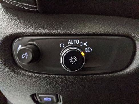 Used 2025 Chevrolet Blazer LT AWD/4WD image 14