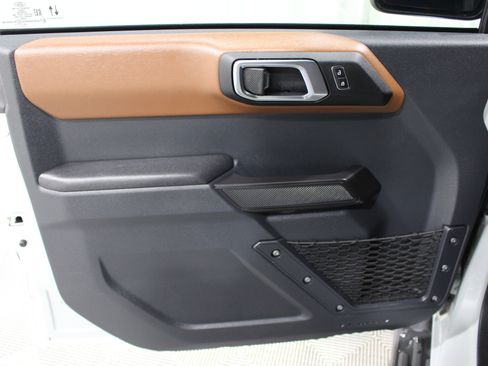 Used 2024 Ford Bronco Outer Banks AWD/4WD image 6