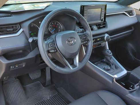 Used 2022 Toyota RAV4 SE AWD/4WD image 10