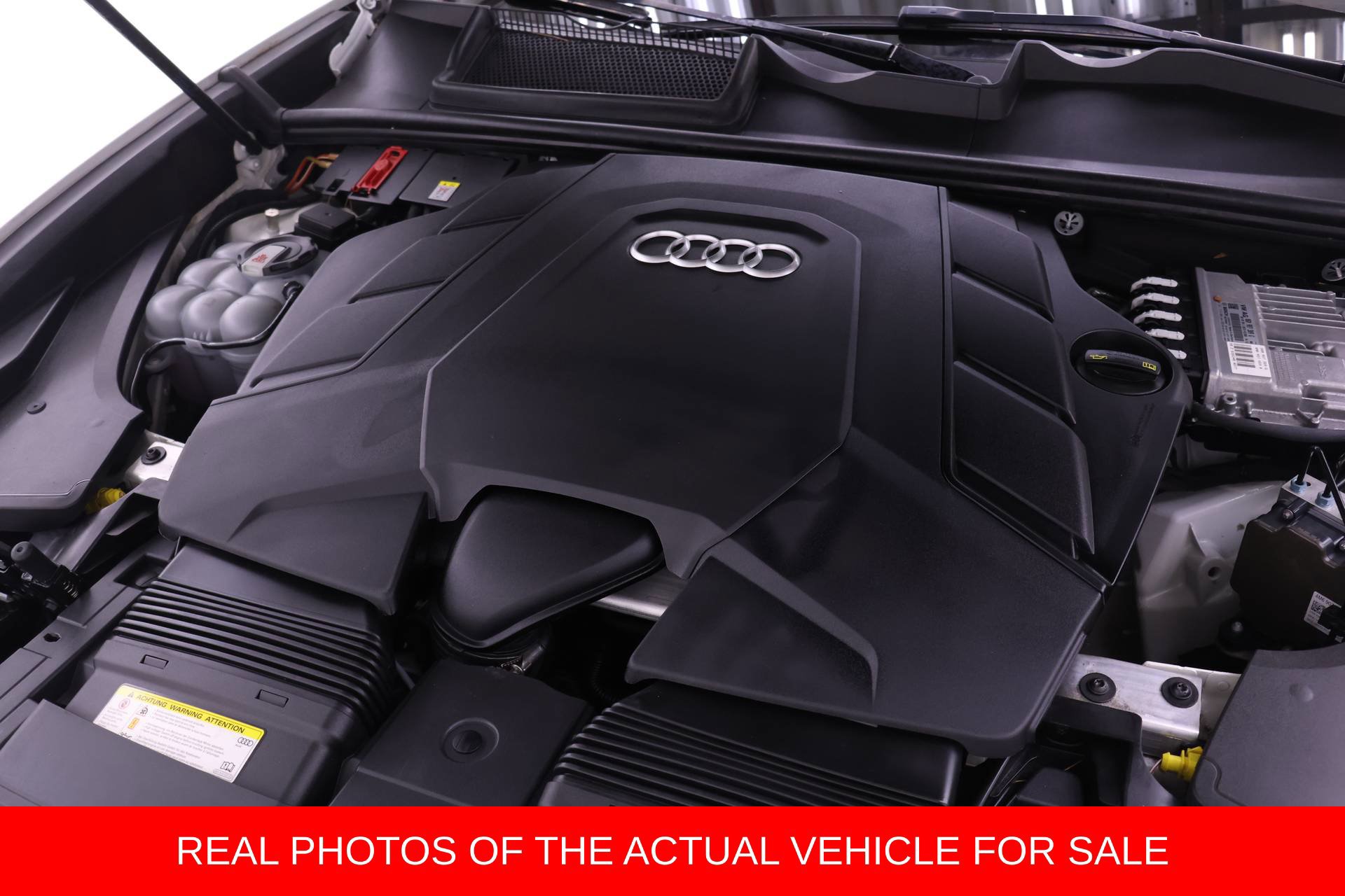 Used 2020 Audi Q8 Prestige AWD/4WD image 17