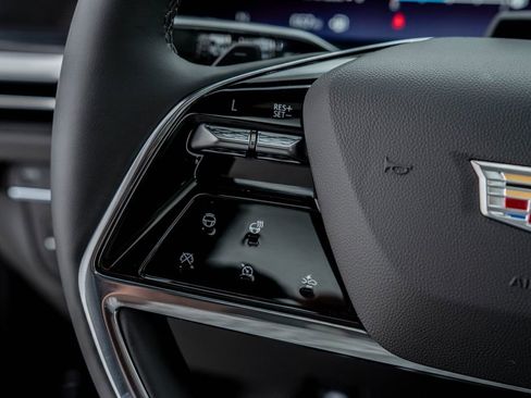 Used 2025 Cadillac Escalade Sport w/ Touring Package image 38