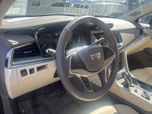 Certified 2025 Cadillac XT5 Premium Luxury FWD image 25