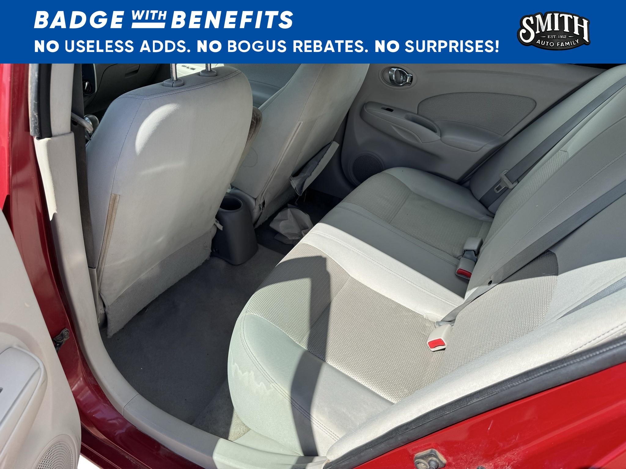 Used 2015 Nissan Versa SV FWD image 9
