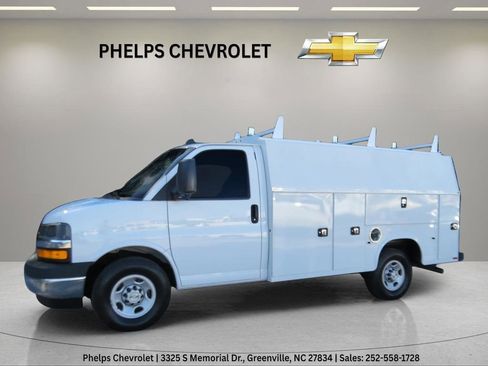 Used 2023 Chevrolet Express 3500 Work Van w/ Power Convenience Package image 3