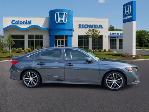 Used 2023 Honda Civic Touring image 7